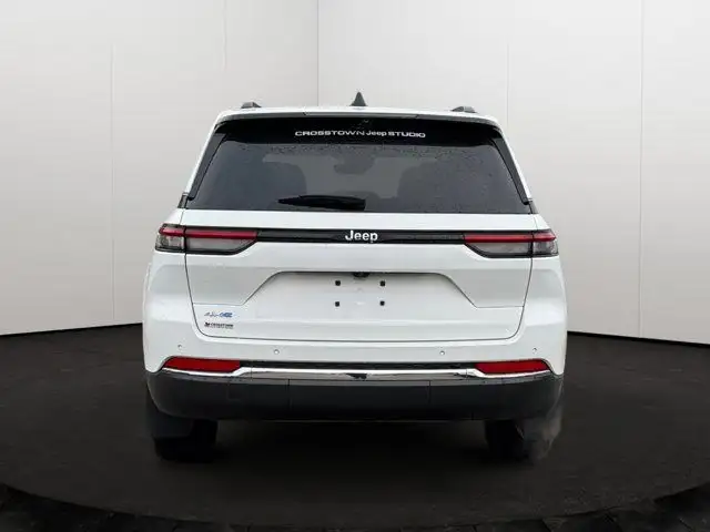 2023 Jeep Grand Cherokee 4xe BASE | Low Km | Remote Start in Cars & Trucks in Edmonton - Image 7