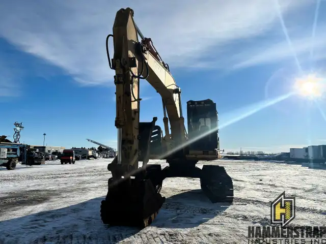 2003 JOHN DEERE 2554 Roadbuilder Excavator Track Hoe in Heavy Equipment in Edmonton - Image 3