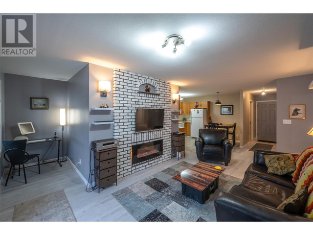 865 Main Street Unit# 204 Penticton, British Columbia in Condos for Sale in Penticton - Image 2