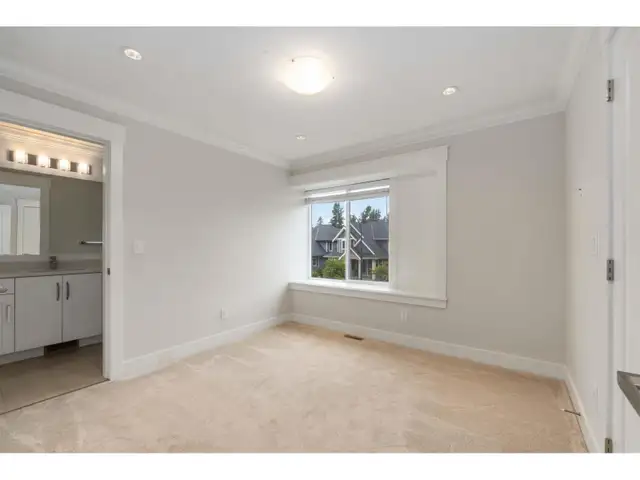 17138 0A AVENUE Surrey, British Columbia in Houses for Sale in Delta/Surrey/Langley - Image 15