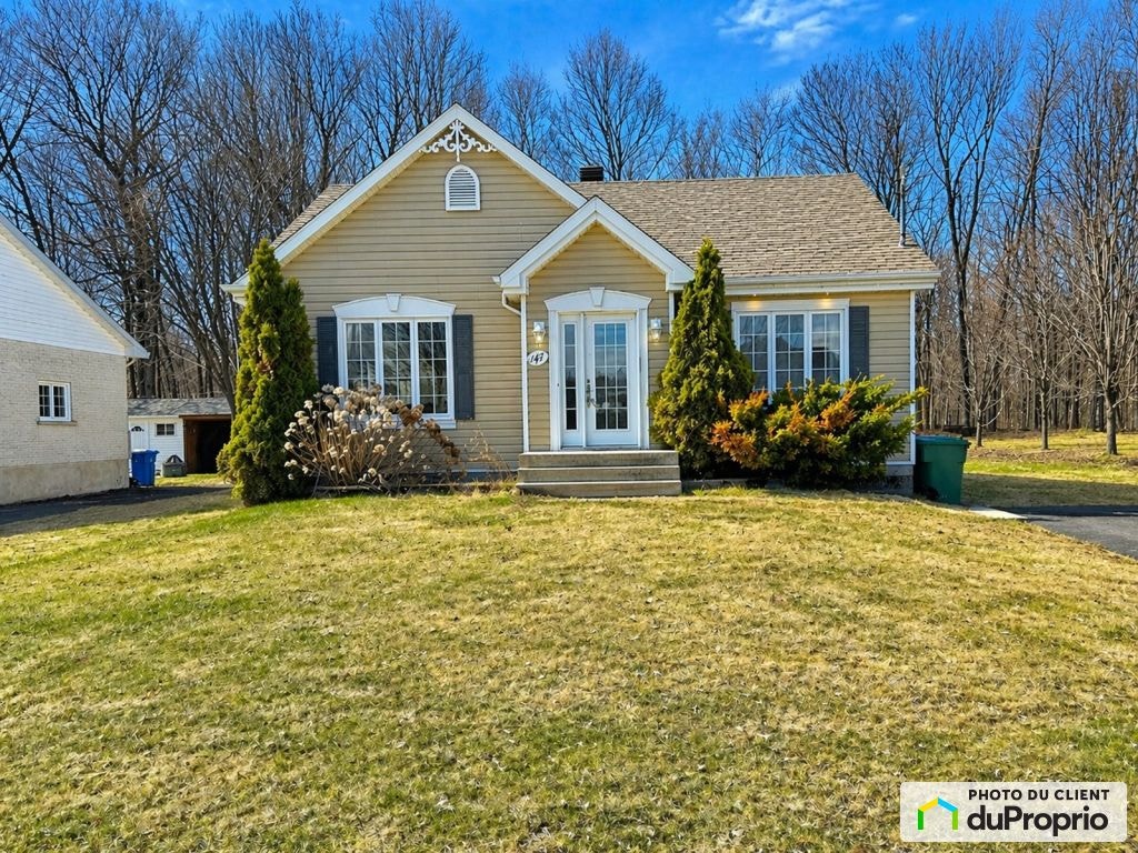 $399,900 - Bungalow for sale in St-Anselme — photo 1