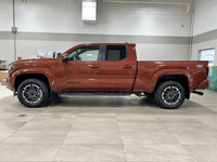 TURBOCHARGED, AUTOMATIC HIGHBEAMS, PREMIUM SOUND SYSTEM, ADAPTIVE CRUISE CONTROL, LANE KEEPING ASSIS... (image 4)