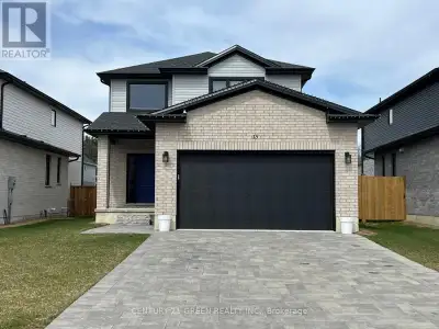 15 MCNEIL STREET Strathroy-Caradoc (Mount Brydges), Ontario