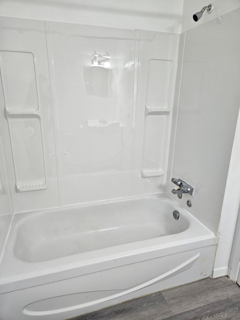 2 BEDROOM $1,595 ALL INCLUSIVE 5