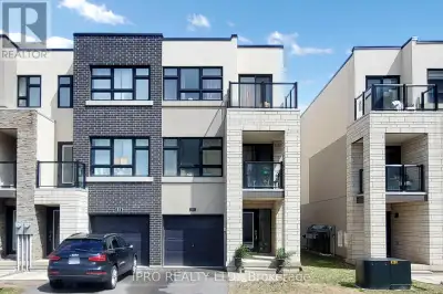 Welcome home to this exceptional end-unit townhome located in the vibrant heart of Aldershot just a...