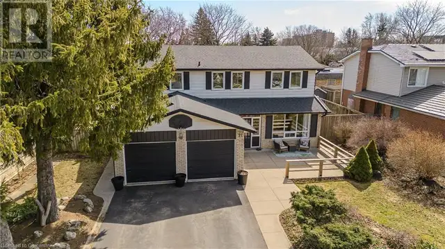 21 CEDAR Street Waterdown, Ontario62867602242947125