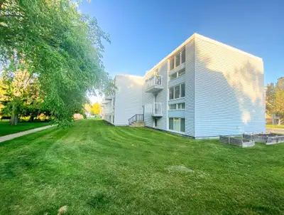 Situated in the Grandin Neighborhood, Westwood Apartments is a quiet building perfect for the profes...