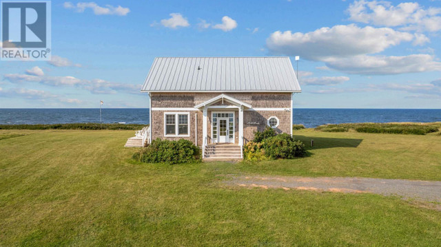 162 Shore Road Cable Head West, Prince Edward Island in Houses for Sale in Charlottetown - Image 2