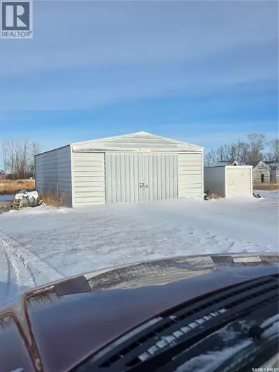 East Elbow Acreage for Sale – 10 ACRES WITH SHOPS NEAR ELBOW, SK This East Elbow ACREAGE FOR SALE of...