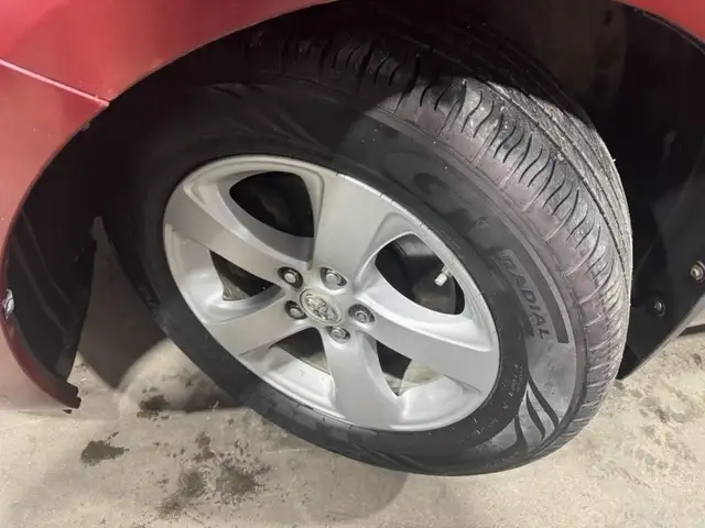 2011 Toyota Sienna LE in Cars & Trucks in City of Montréal - Image 21