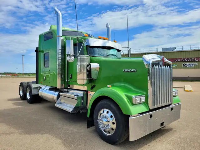 2021 KENWORTH W900 in Heavy Trucks in Saskatoon - Image 6