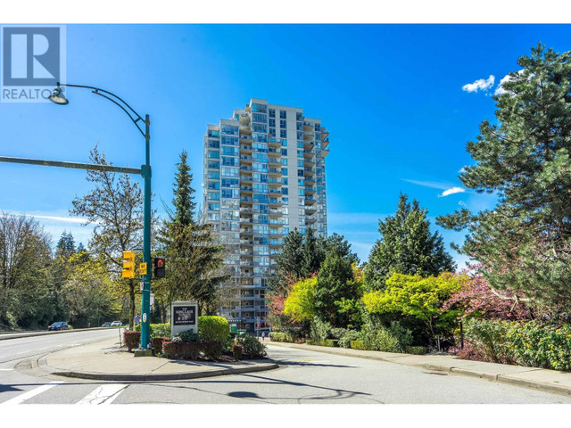 904 235 GUILDFORD WAY Port Moody, British Columbia in Condos for Sale in Burnaby/New Westminster - Image 2