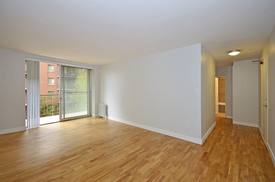 renovated two bedroom - ID 4738 4