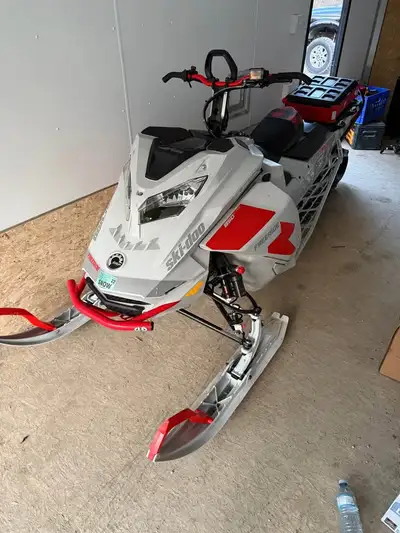 APPLY NOW: https://www.ridecollective.ca/get-pre-approved 2022 SKI-DOO FREERIDE 850 Powerful 849cc t...
