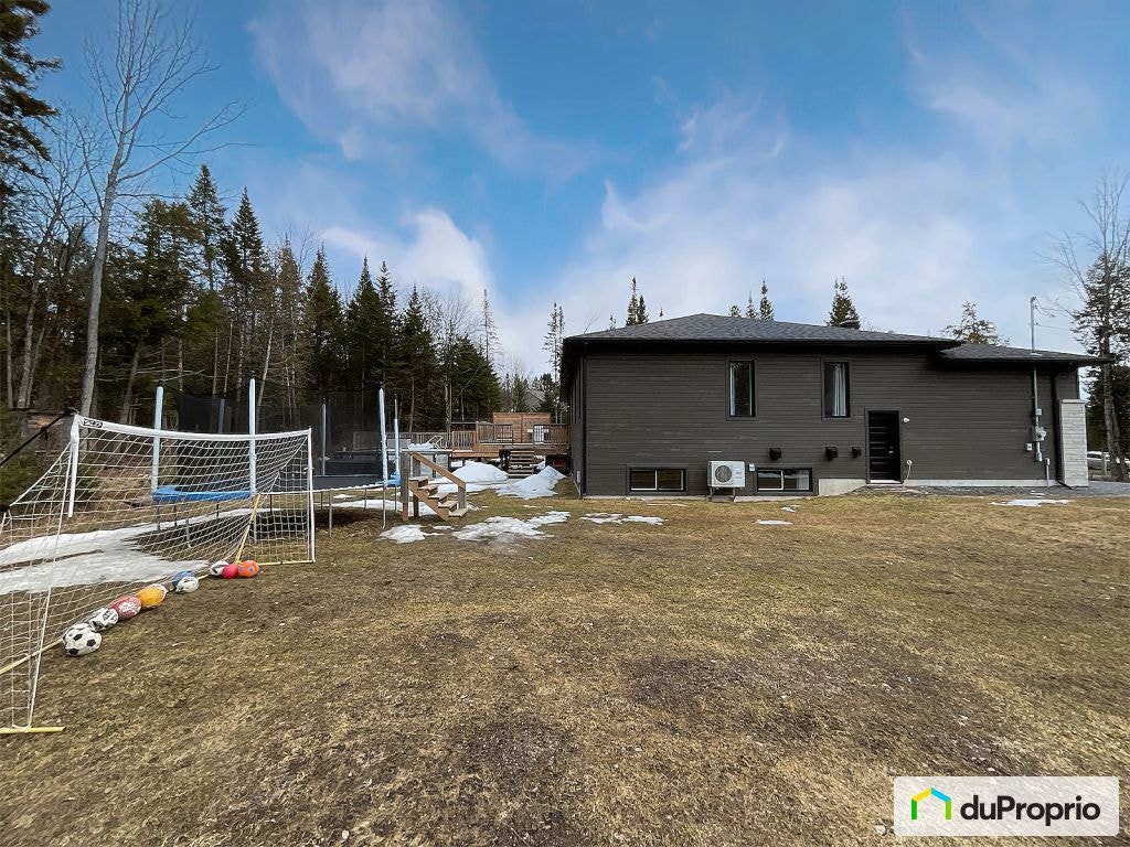 $849,000 - Bungalow for sale in Stoke — photo 2