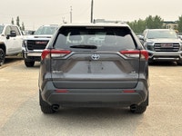 AMVIC Licensed Dealer * Hybrid * All-Wheel Drive * Heated Front Seats * Rear Vision Camera * Cruise... (image 6)