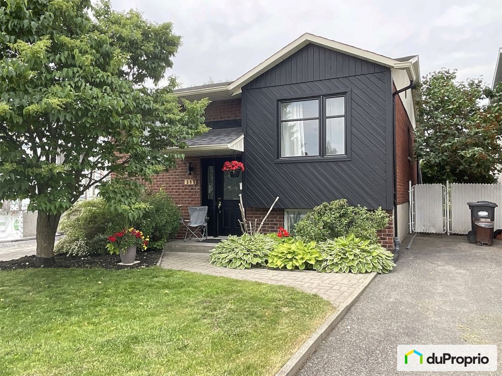 $624,000 - Bungalow for sale in Longueuil (St-Hubert) — photo 1