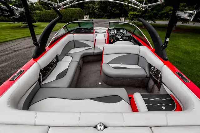 2011 Supra 22V in Powerboats & Motorboats in Rimouski / Bas-St-Laurent - Image 14
