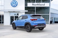 Navigate with confidence and exceptional comfort in this near-new 2024 Chevrolet Trailblazer LT Spor... (image 5)