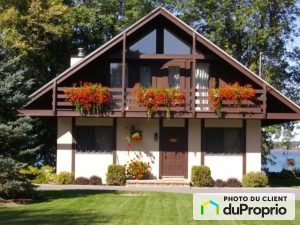$795,000 - 1 1/2 Storey for sale in Contrecoeur — photo 1