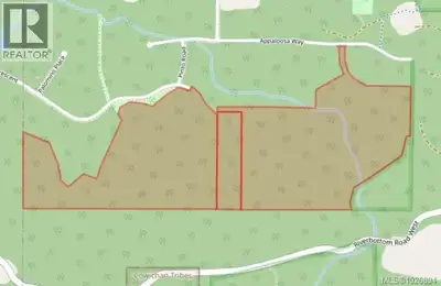 Large 150 acre landholding comprised of three titles with significant conservation value, including...