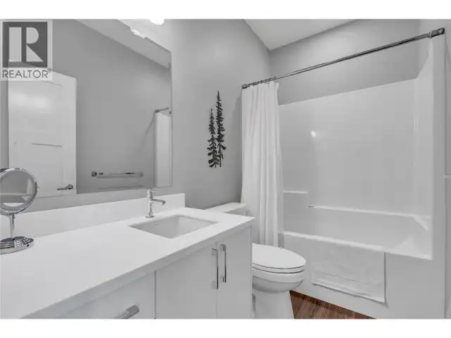 367 DOUGLAS Avenue Penticton, British Columbia in Houses for Sale in Penticton - Image 38