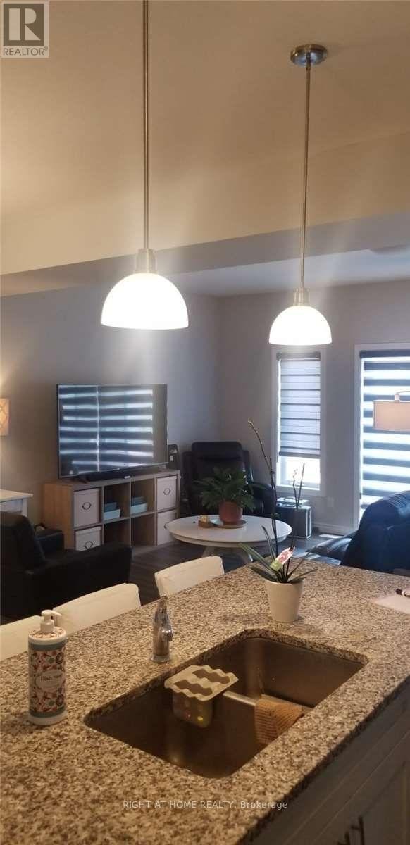 78 PONDCLIFFE DRIVE Kitchener, Ontario 4