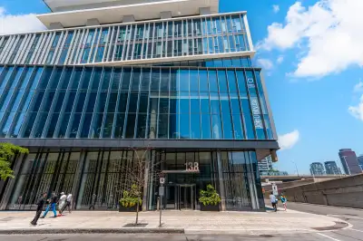 Sugar Wharf 1+1 Bedroom Condo For Rent!