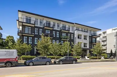 Please Email to book the showing, thanks. 1. Address: 13933 105 BLV Surrey 2. Area: Surrey 3. Style:...