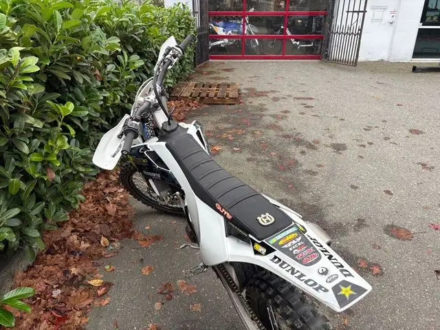 2017 Husqvarna Motorcycles FC 250 in Dirt Bikes & Motocross in Chilliwack - Image 6