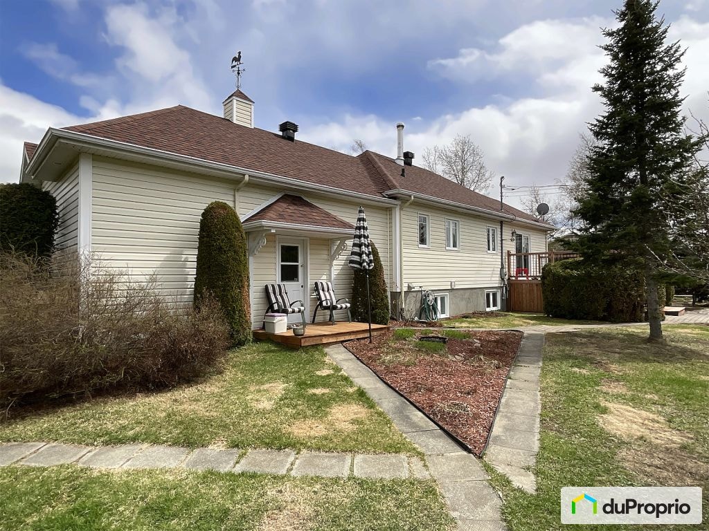 $489,900 - Bungalow for sale in Dolbeau-Mistassini — photo 3