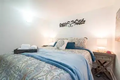 Tout Inclus! 5min Metro Longueuil 41/2 4 1/2 2cac Superbe Meuble TOUT INCLUS! pour 1-2 personnes 110...