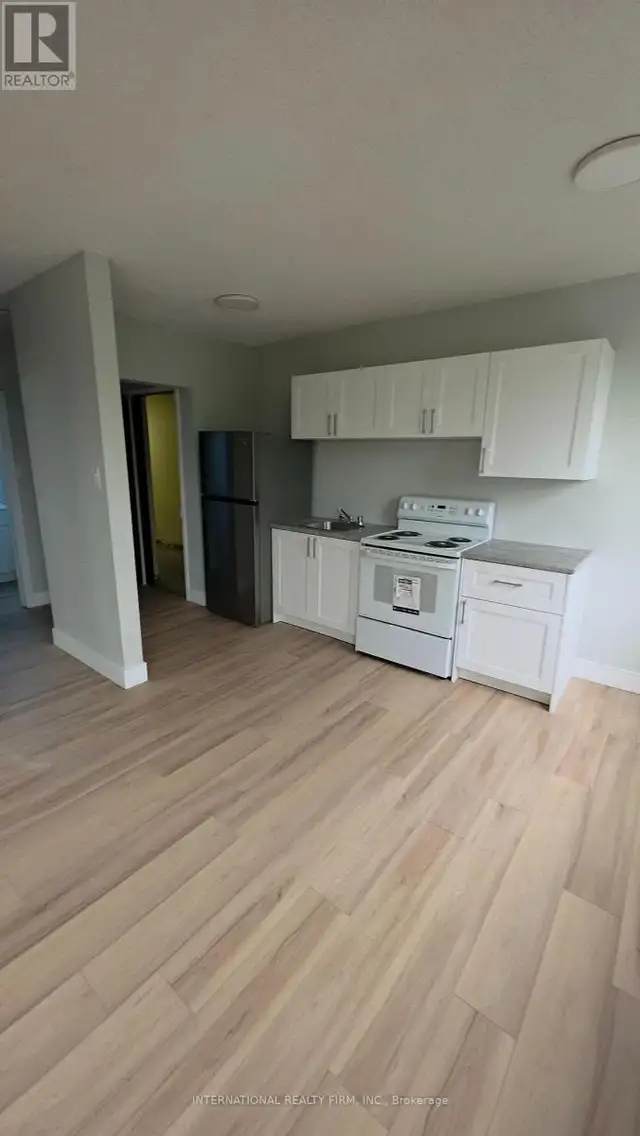 295 MELVIN AVENUE Hamilton (McQuesten), Ontario in Long Term Rentals in Oakville / Halton Region - Image 4