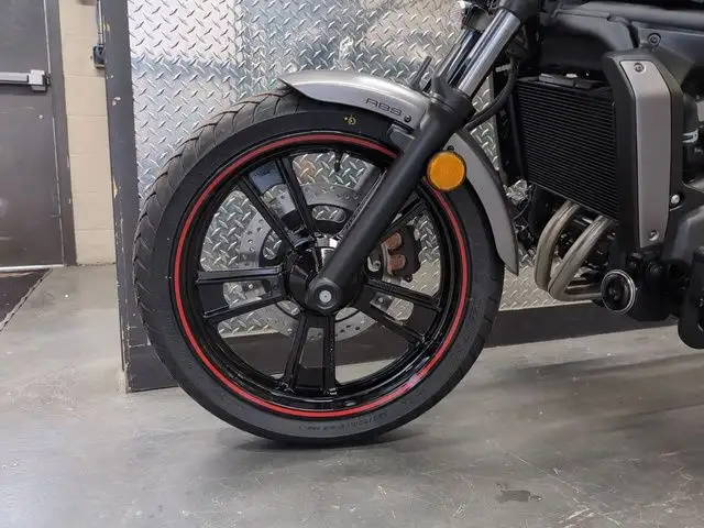 2025 Kawasaki Vulcan S Metallic Matte Graphite Gray in Street, Cruisers & Choppers in Calgary - Image 6