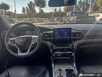 This Ford Explorer boasts a Intercooled Turbo Premium Unleaded I-4 2.3 L/140 engine powering this Au... (image 9)