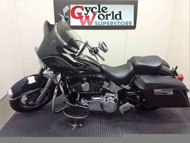 2011 Harley-Davidson FLSTC Heritage Softail Classic in Street, Cruisers & Choppers in City of Toronto - Image 17