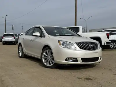 AMVIC Licensed Dealer * Dual Exhaust * Front Bucket Leather Seats * Remote Start * Power Sunroof * C...