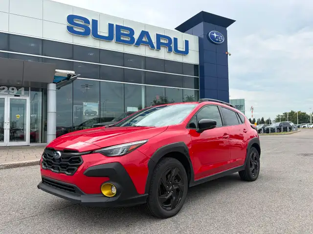 2024 Subaru Crosstrek Onyx / Power Sunroof / Apple CarPlay / Alloy Wheels