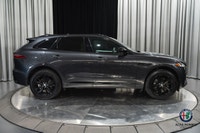 The 2024 Jaguar F-PACE P250 R-Dynamic S delivers a perfect blend of performance, luxury, and modern... (image 5)