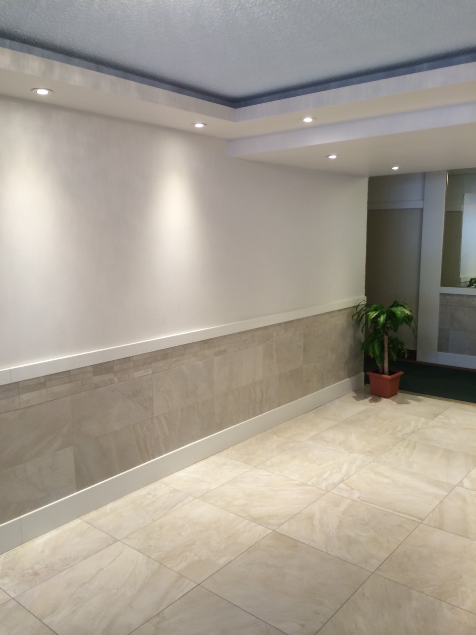 YORKVILLE TROIS501 - MONTREAL - CDN 5