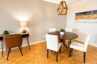 Located in Ottawa South, The Oaks offers excellent value and convenience, featuring an outdoor pool,... (image 7)