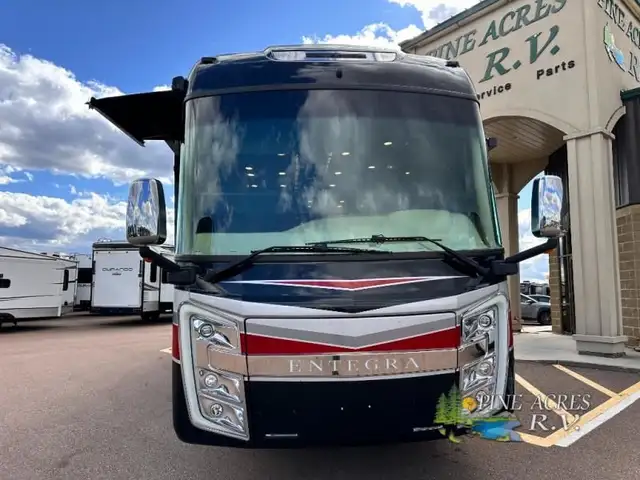 2022 Entegra Coach Aspire 44W 450 h.p. Diesel 11 K Miles in RVs & Motorhomes in Moncton - Image 10