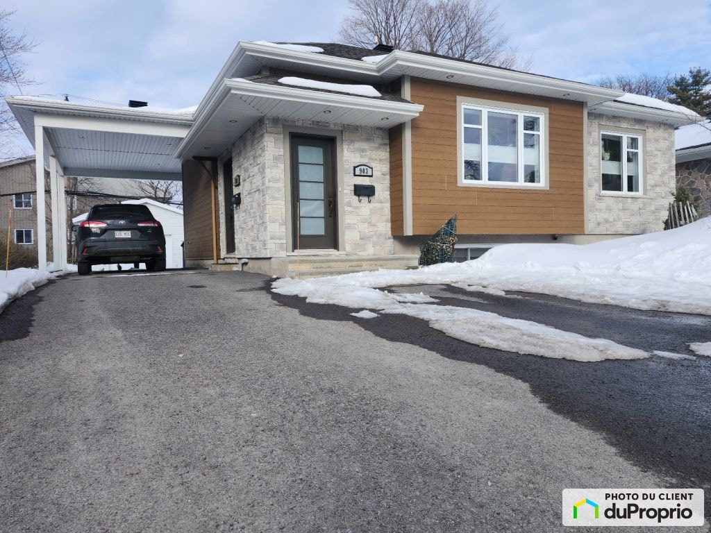 $849,000 - Bungalow for sale in Ste-Foy — photo 1