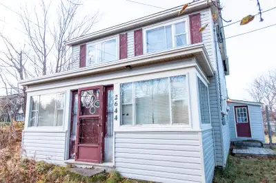 2 Bedroom Apt to Lease