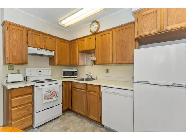 26968 30 AVENUE Langley, British Columbia in Houses for Sale in Abbotsford - Image 3