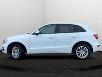 This Audi Q5 has a strong Intercooled Turbo Premium Unleaded I-4 2.0 L/121 engine powering this Auto... (image 1)