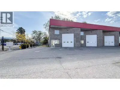 Double industrial strata unit totalling approximately 1,910 SF available in Stremel Centre just off...