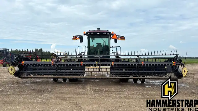 2012 MACDON M155 Swather Windrower w/ 30 Ft Draper Header  in Farming Equipment in Edmonton - Image 3