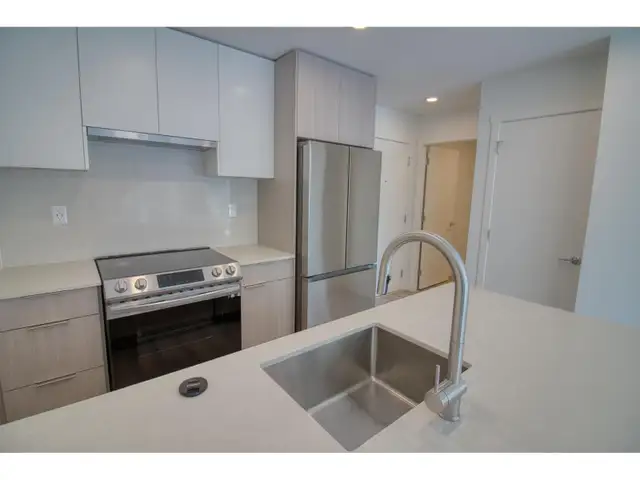 417 13969 96 AVENUE Surrey, British Columbia in Condos for Sale in Richmond - Image 3