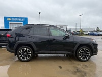 This Toyota RAV4 boasts a Regular Unleaded I-4 2.5 L/152 engine powering this Automatic transmission... (image 5)